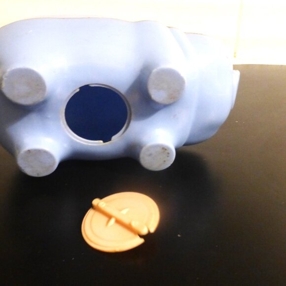 TYS - Rare Tudor Ross PIGGY BANK Plastic Bank ENGLAND Coin Collection Coin Bank - Picture 6 of 8